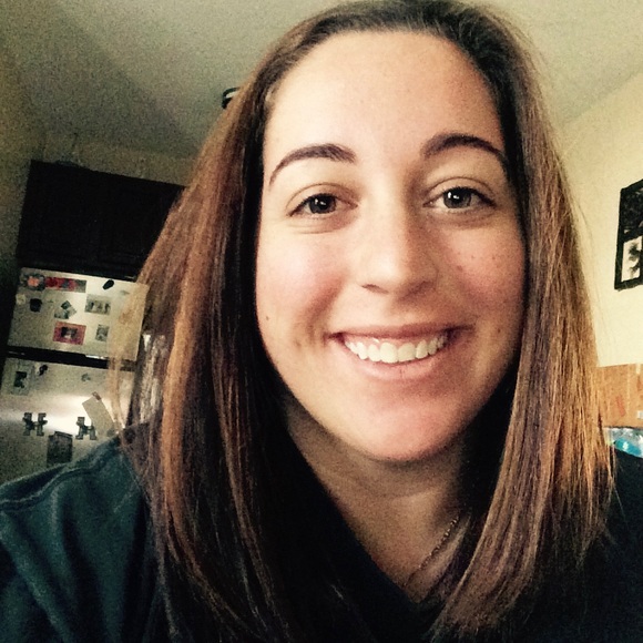 Meet your Posher, Alexandra - Picture 2 of 3